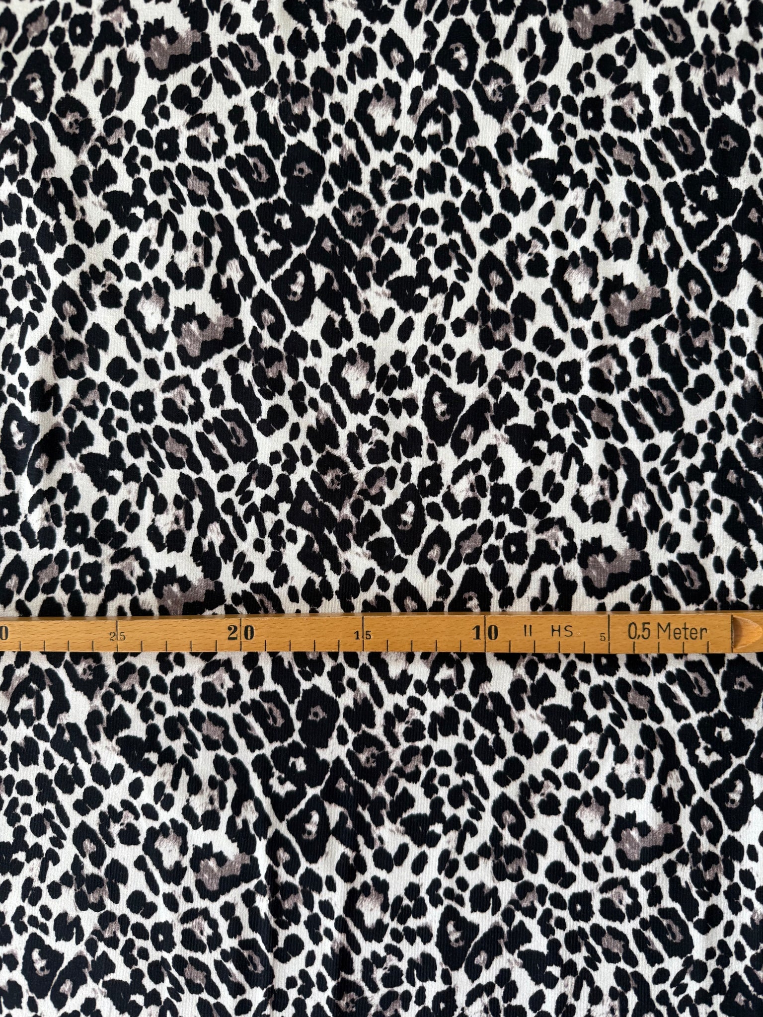Baumwoll Jersey "Leo Black and Whit"